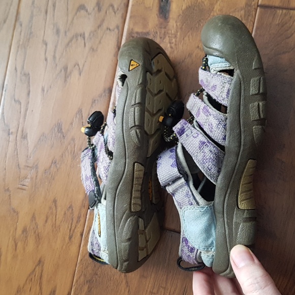 Keen Newport H2 Waterproof Hiking Outdoor Purple Floral Blue Sandals - Picture 3 of 16